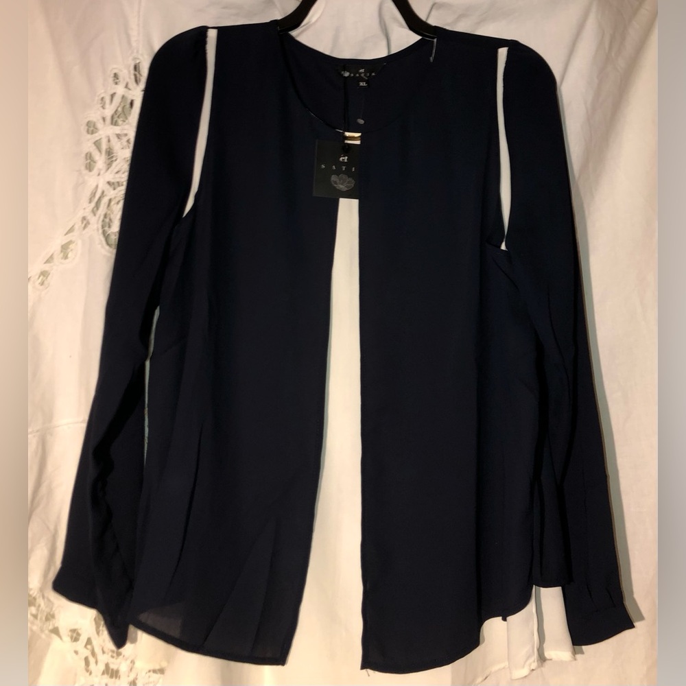 Satin Blouse NWT SIZE XL  it seems small for an XL blouse